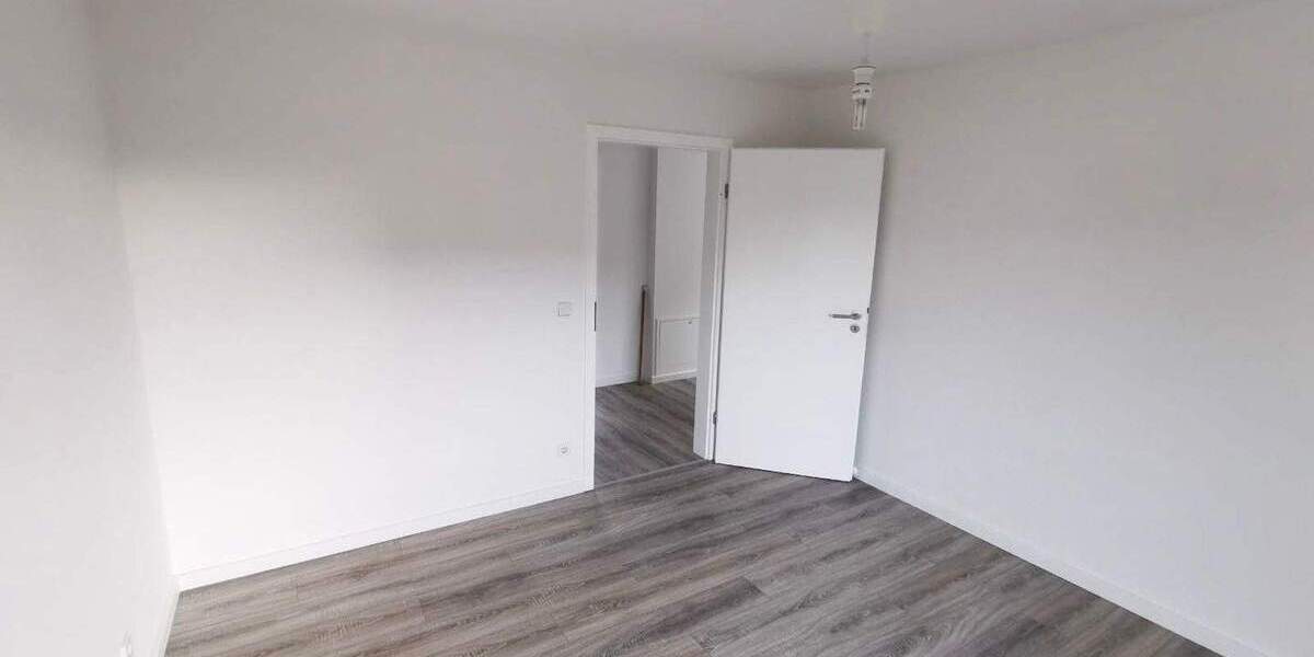 Doppelhaushälfte Leuna Zöschen - 4 Zimmer, 102 m&sup2;, 300.000&euro; | Angebot:24808711