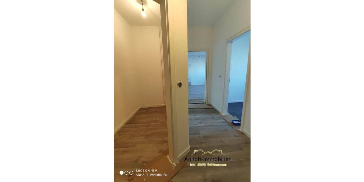 Etagenwohnung Bitterfeld Bitterfeld - 2 Zimmer, 69 m&sup2;, 520&euro; | Angebot:26799303