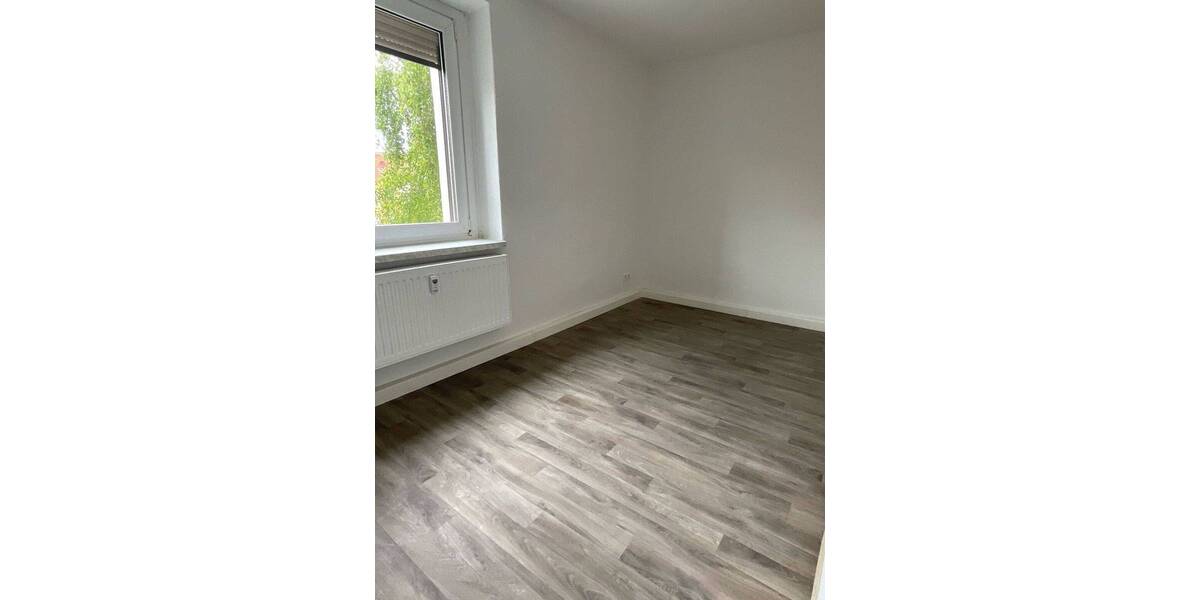 Etagenwohnung Bitterfeld-Wolfen Bitterfeld - 3 Zimmer, 60 m&sup2;, 425&euro; | Angebot:26918252