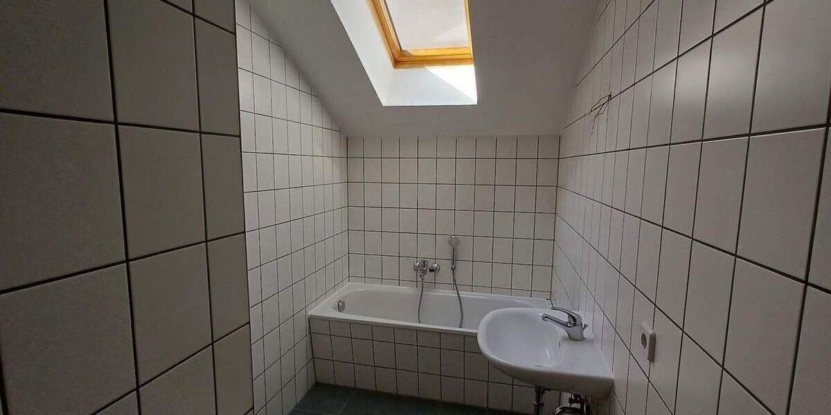 Etagenwohnung Merseburg - 2 Zimmer, 58 m&sup2;, 349&euro; | Angebot:24498778