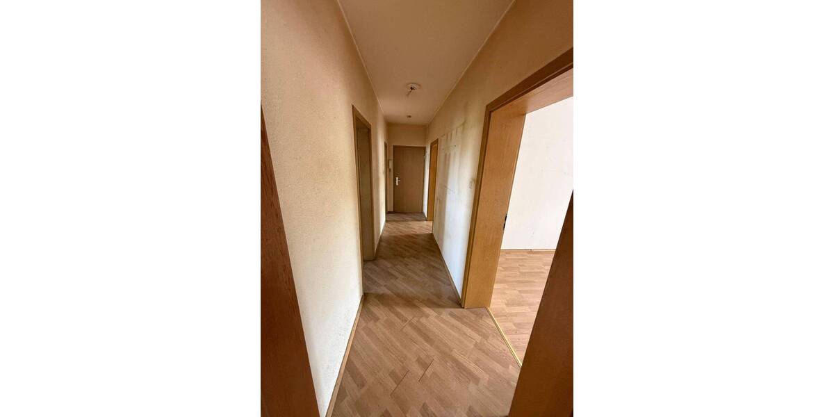 Etagenwohnung Schkopau - 4 Zimmer, 71 m&sup2;, 130.000&euro; | Angebot:26583604