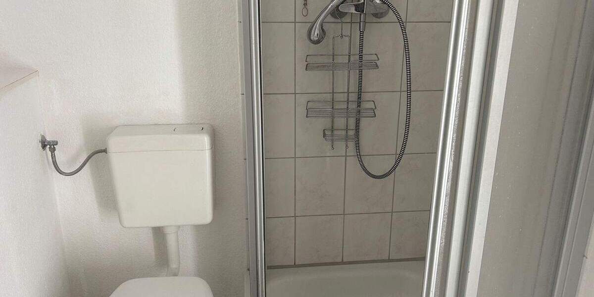 Zimmer Halle (Saale) Damaschkestraße - 2 Zimmer, 49 m&sup2;, 400&euro; | Angebot:25996372