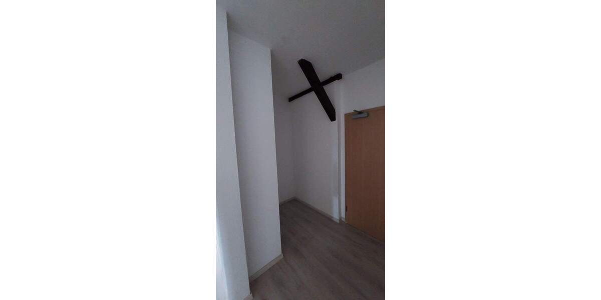 Zimmer Halle (Saale) Damaschkestraße - 3 Zimmer, 94 m&sup2;, 685&euro; | Angebot:26105672