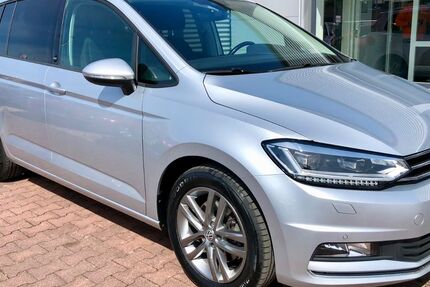VW Touran 178.936 km 14.999 &euro; Halle/Saale 06118