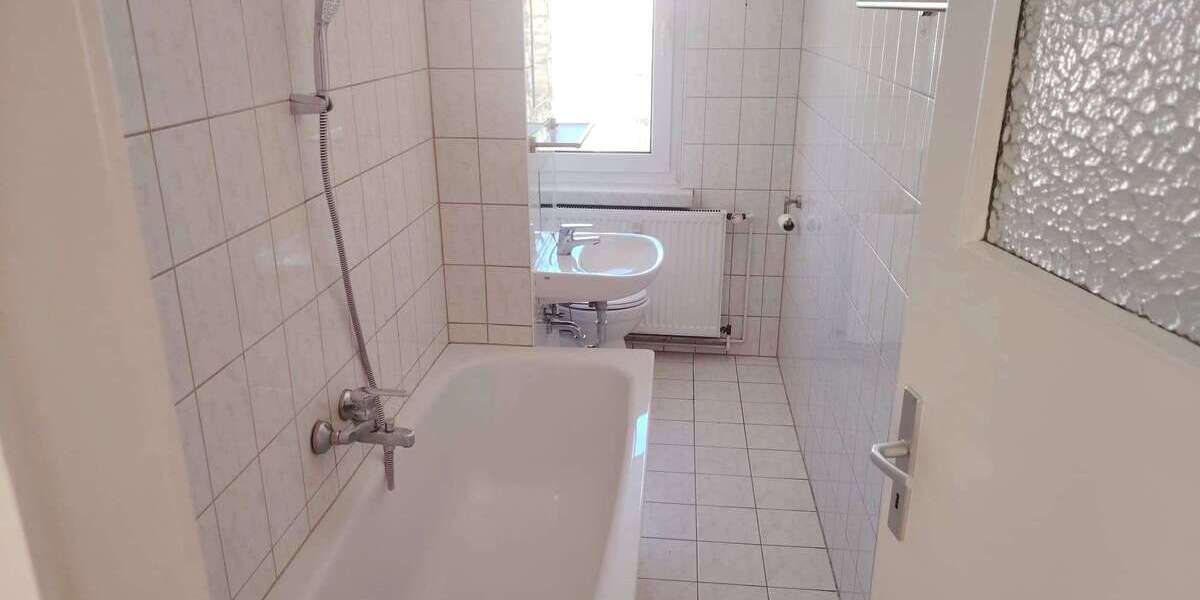 Renovierte 3 Zimmer Wohnung zu vermieten. - Appartement Höhnstedt Höhnstedt | Angebot:24485030