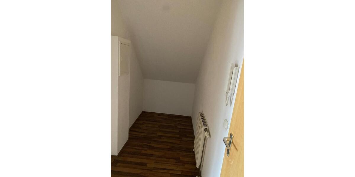 Dachgeschoßwohnung Salzatal - 1.5 Zimmer, 28 m&sup2;, 40.500&euro; | Angebot:23429092