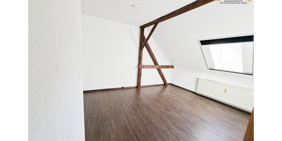 Dachgeschoßwohnung Eisleben (Lutherstadt) - 2 Zimmer, 69 m&sup2;, 483&euro; | Angebot:26177818