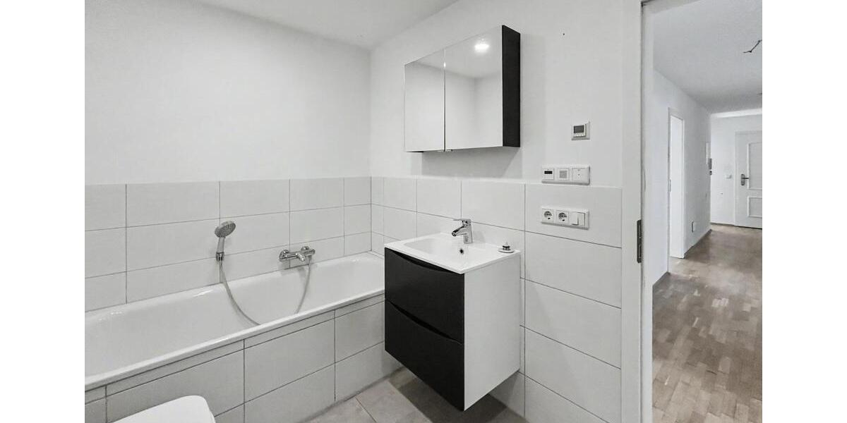 Dachgeschoßwohnung Halle (Saale) Am Wasserturm/Thaerviertel - 4 Zimmer, 103 m&sup2;, 285.000&euro; | Angebot:27096875
