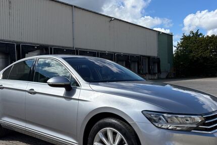 VW Passat 84.286 km 14.000 € Greppin 06803