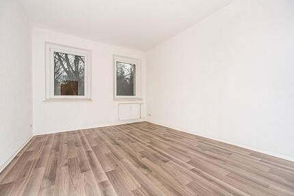 Wohnung Eisleben (Lutherstadt) - 3 Zimmer, 68 m&sup2;, 450&euro; | Angebot:23871948