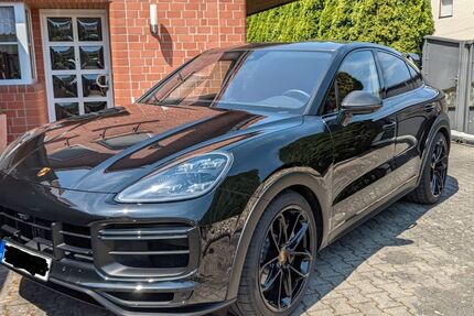 Porsche Cayenne 8.000 km 167.000 &euro; Maasdorf 06388