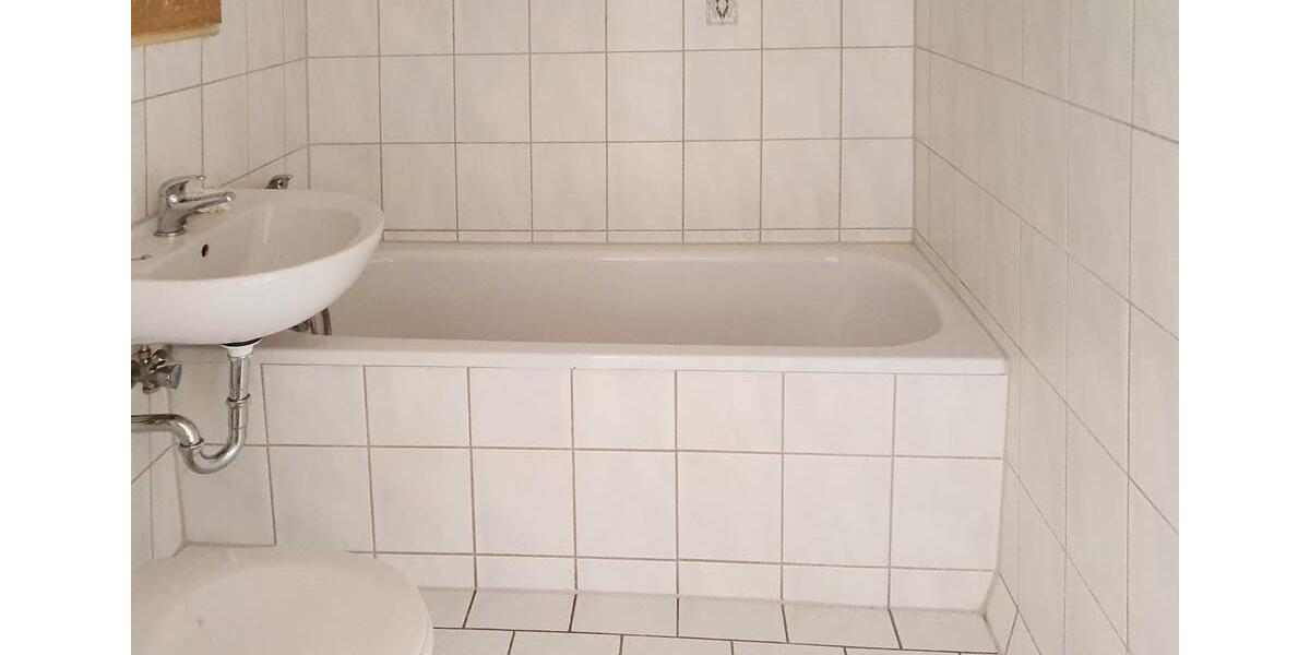 Etagenwohnung Eisleben (Lutherstadt) - 3 Zimmer, 57 m&sup2;, 271&euro; | Angebot:24979172