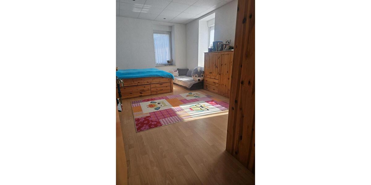 Mehrfamilienhaus, Wohnhaus Bad Lauchstädt - 7 Zimmer, 225 m&sup2;, 370.000&euro; | Angebot:25990111