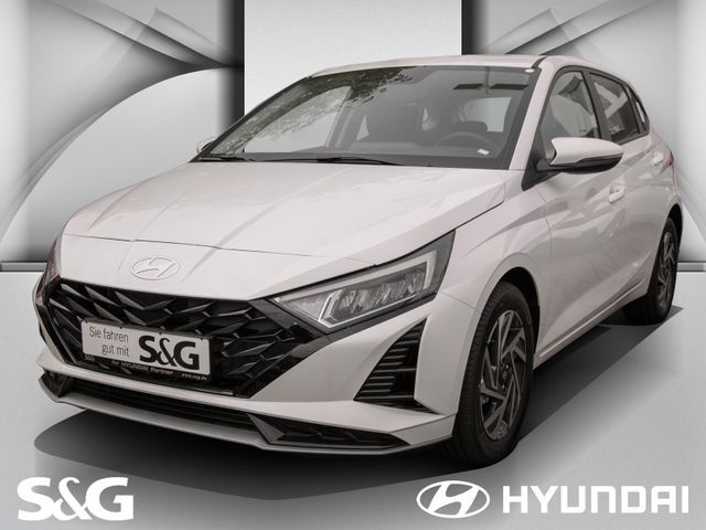 Hyundai i20 7.960 km 18.990 &euro; Petersberg OT Sennewitz 06193