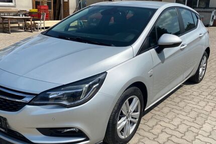 Opel Astra 32.850 km 10.990 &euro; Glauzig 06369