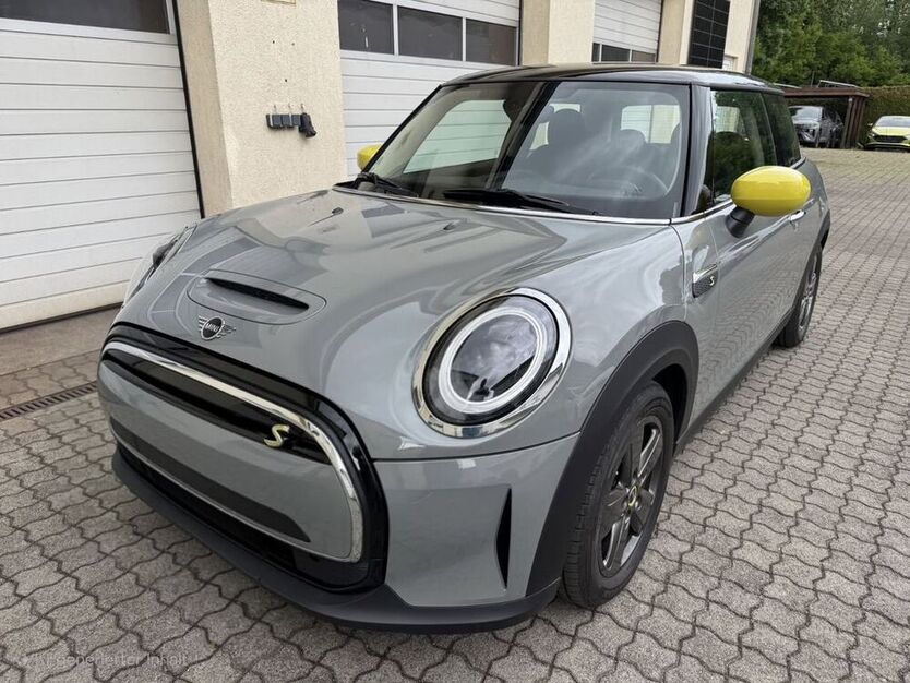 Cooper SE