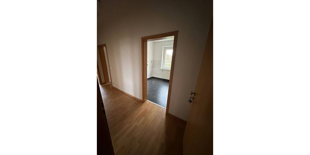 Etagenwohnung Merseburg Kötzschen - 3 Zimmer, 65 m&sup2;, 87.000&euro; | Angebot:26820197