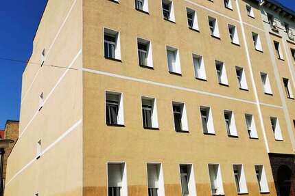 Wohnung zum Mieten in Halle 660 € 84 m²