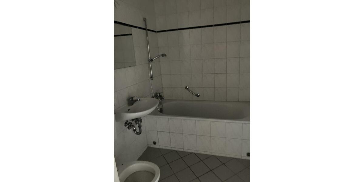 Dachgeschoßwohnung Halle (Saale) Nietleben - 6 Zimmer, 112 m&sup2;, 657&euro; | Angebot:24378268