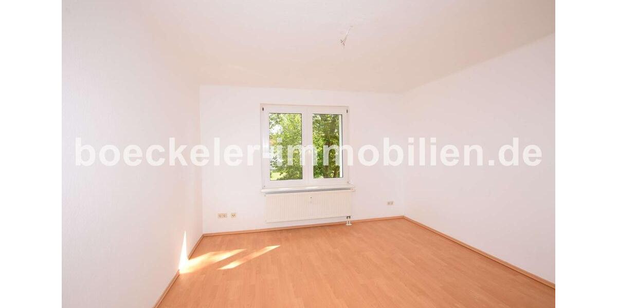 Etagenwohnung Bad Dürrenberg - 3 Zimmer, 67 m&sup2;, 480&euro; | Angebot:25540609