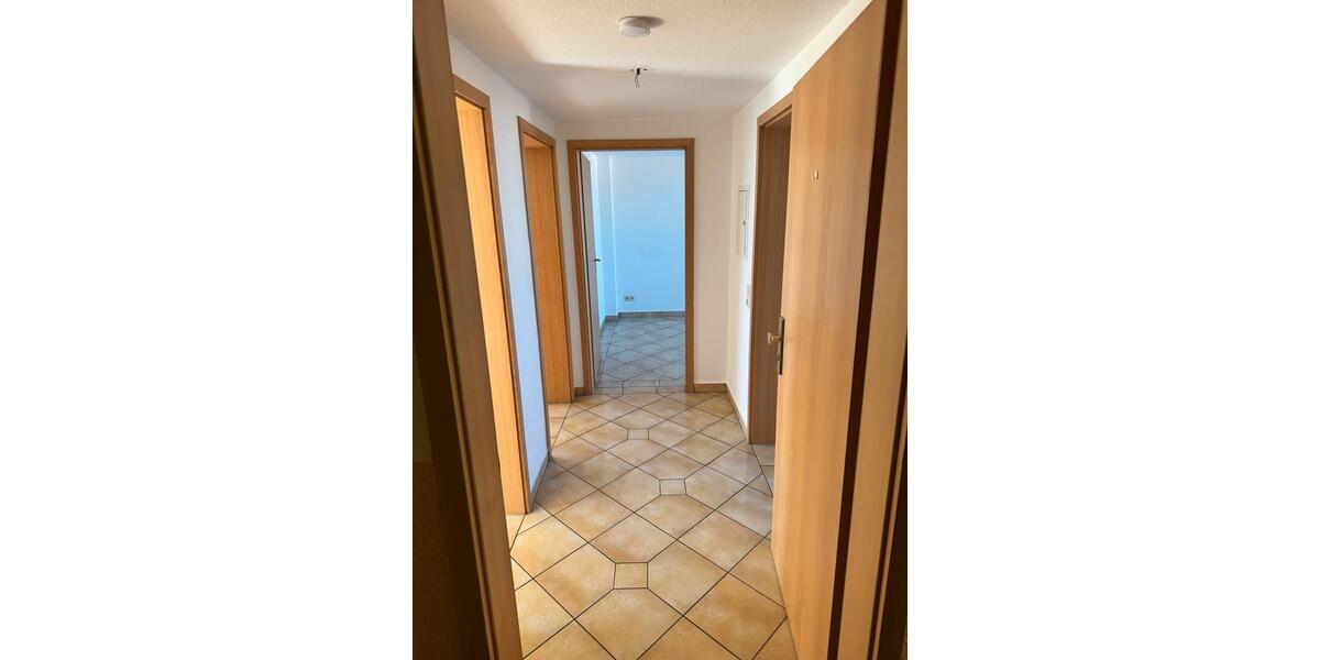 Dachgeschoßwohnung Merseburg - 2 Zimmer, 53 m&sup2;, 520&euro; | Angebot:26061736