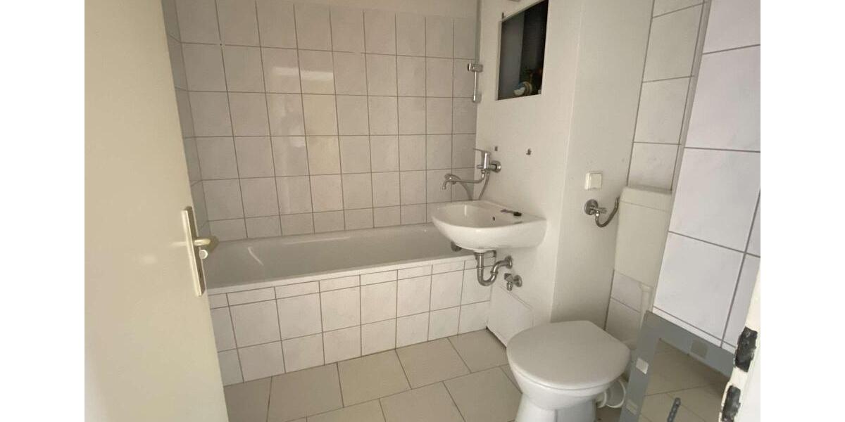 Etagenwohnung Halle (Saale) Halle-Neustadt - 3 Zimmer, 57 m&sup2;, 339&euro; | Angebot:25499228