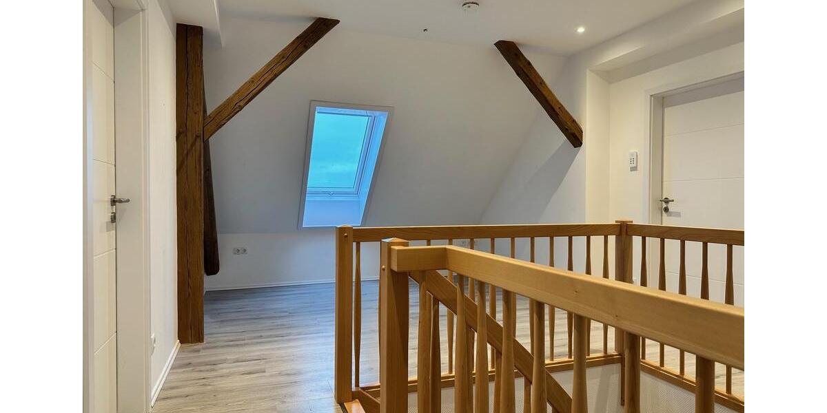 Maisonettenwohnung Querfurt - 6 Zimmer, 211 m&sup2;, 1.200&euro; | Angebot:23794281