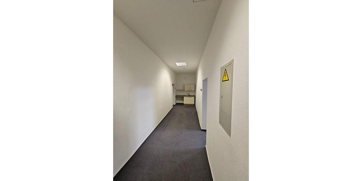 Gewerbeobjekt Halle (Saale) Innenstadt - 1 Zimmer, 210 m&sup2;, 1.175&euro; | Angebot:24793249