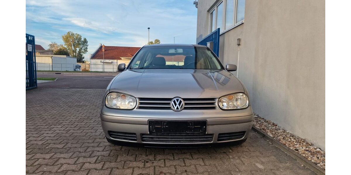 VW Golf 174.000 km 1.300 &euro; Kabelsketal 06184