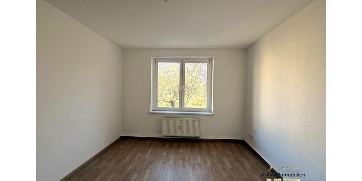 Etagenwohnung Bitterfeld-Wolfen Bitterfeld - 2 Zimmer, 69 m&sup2;, 410&euro; | Angebot:25342043