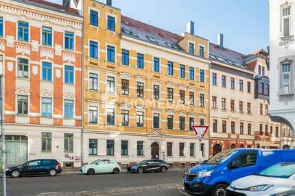Gemütliche 2-Zimmer-Wohnung mit eigener Terrasse und Abstellkammer im sanierten Denkmalhaus