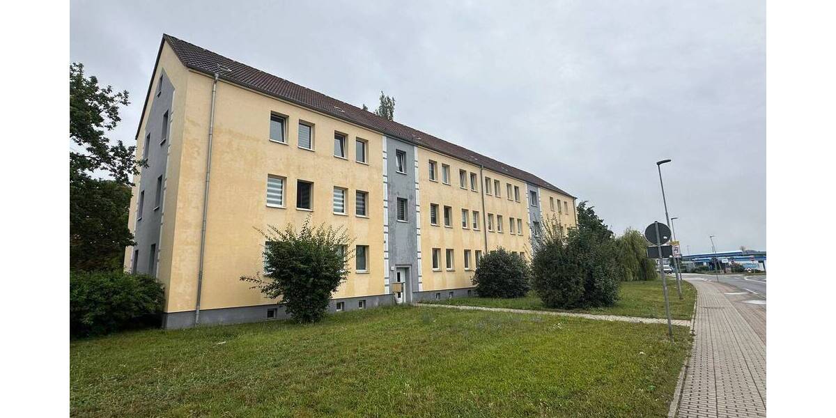 Etagenwohnung Merseburg Kötzschen - 5 Zimmer, 127 m&sup2;, 889&euro; | Angebot:24268906