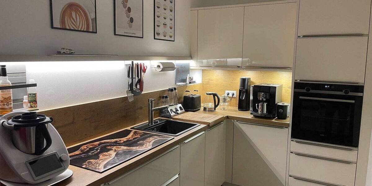 Etagenwohnung Halle (Saale) Heide Süd - 3 Zimmer, 98 m&sup2;, 1.331&euro; | Angebot:26388898