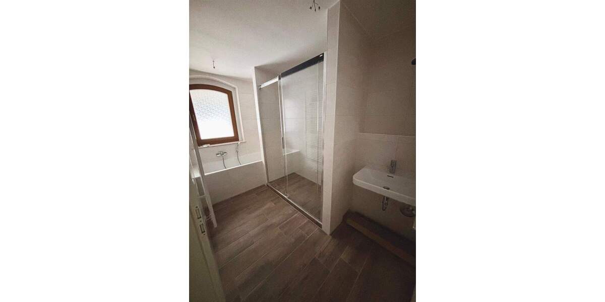 Gewerbeobjekt Halle Paulusviertel - 4 Zimmer, 130 m&sup2;, 419.000&euro; | Angebot:25247935