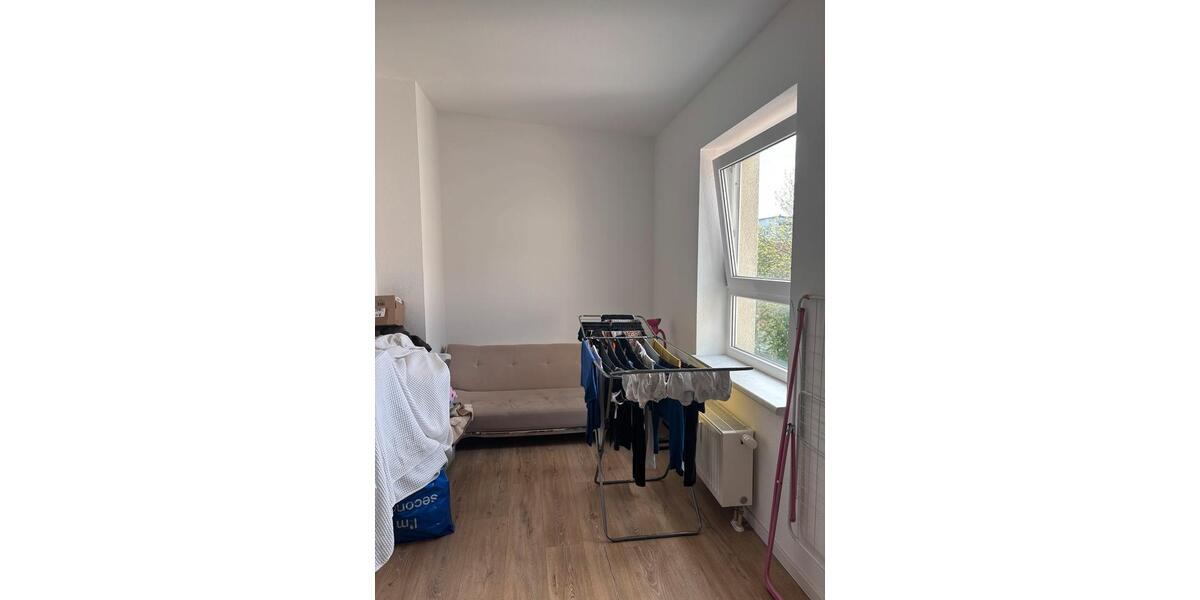 Dachgeschoßwohnung Halle (Saale) Damaschkestraße - 3 Zimmer, 74 m&sup2;, 808&euro; | Angebot:26426158