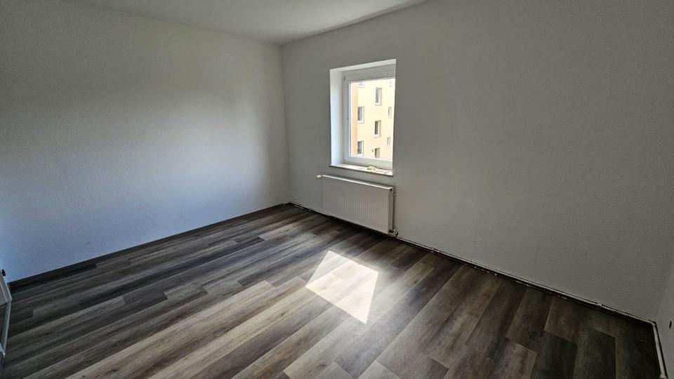 Etagenwohnung Köthen (Anhalt) - 4 Zimmer, 96 m&sup2;, 550&euro; | Angebot:26458945