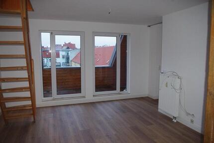 3-Raum-Wohnung im Dachgeschoss mit Logia und Einbauküche 3 zimmer