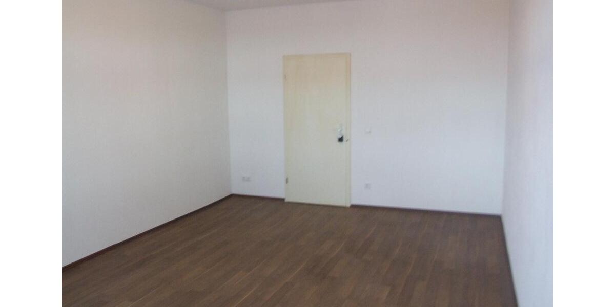 Etagenwohnung Halle (Saale) Büschdorf - 3 Zimmer, 83 m&sup2;, 664&euro; | Angebot:26262168