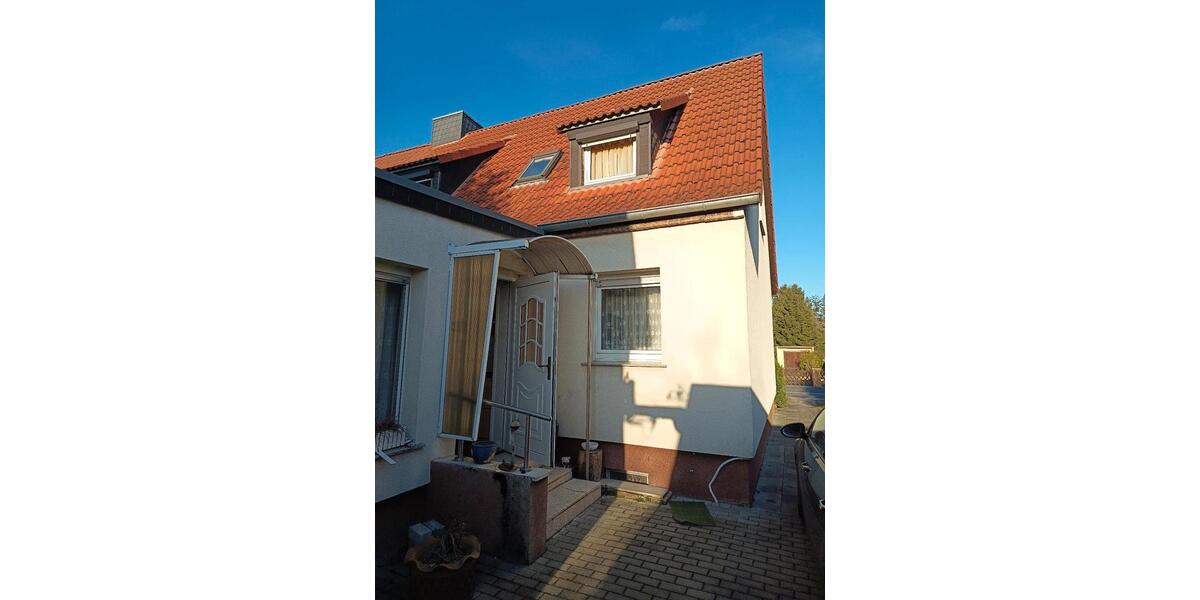 Doppelhaushälfte Bitterfeld-Wolfen Wolfen - 8 Zimmer, 107 m&sup2;, 110.000&euro; | Angebot:25621676