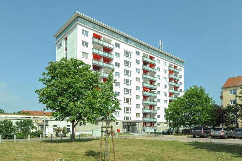 Wohnung zum Mieten in Halle 293,70 € 30 m²