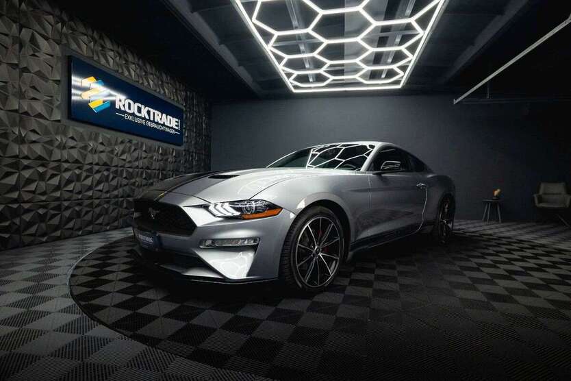 Ford Mustang 67.045 km 26.990 € Leipzig 04178