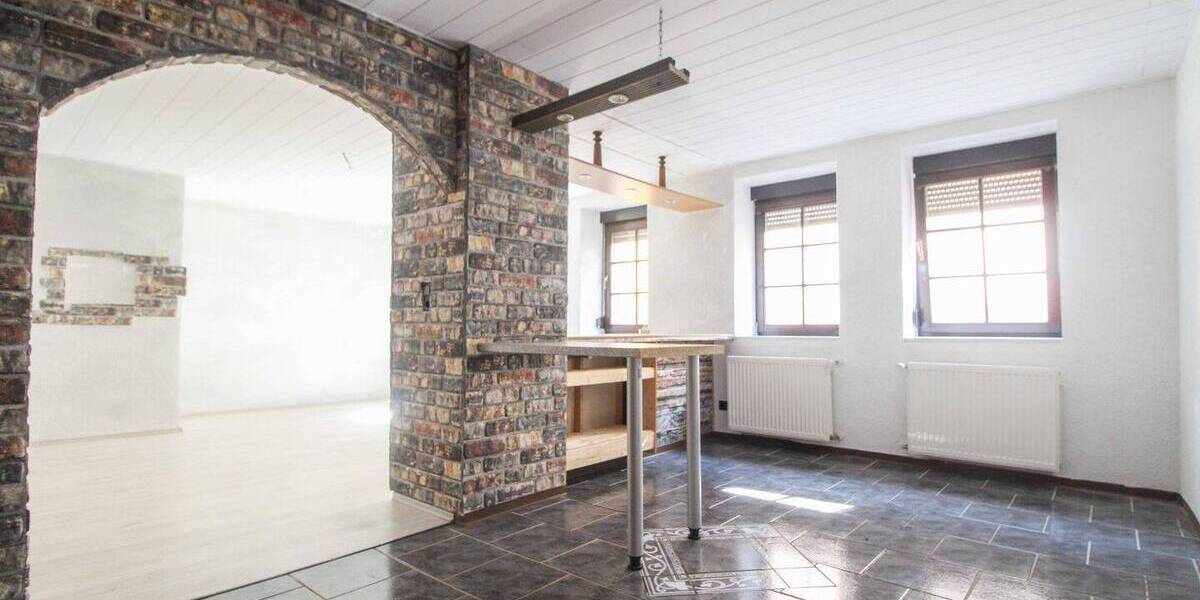 Einfamilienhaus Wettin-Löbejün Löbejün - 1 Zimmer, 210 m&sup2;, 280.000&euro; | Angebot:26768291