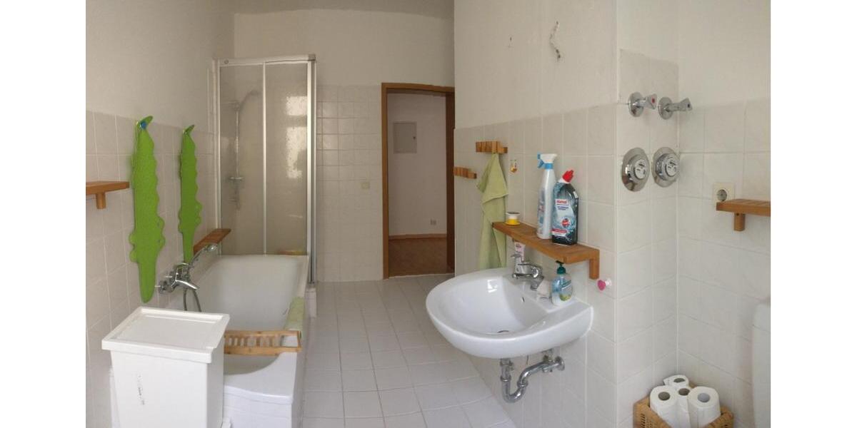 Etagenwohnung Halle (Saale) Damaschkestraße - 4 Zimmer, 90 m&sup2;, 675&euro; | Angebot:25990016