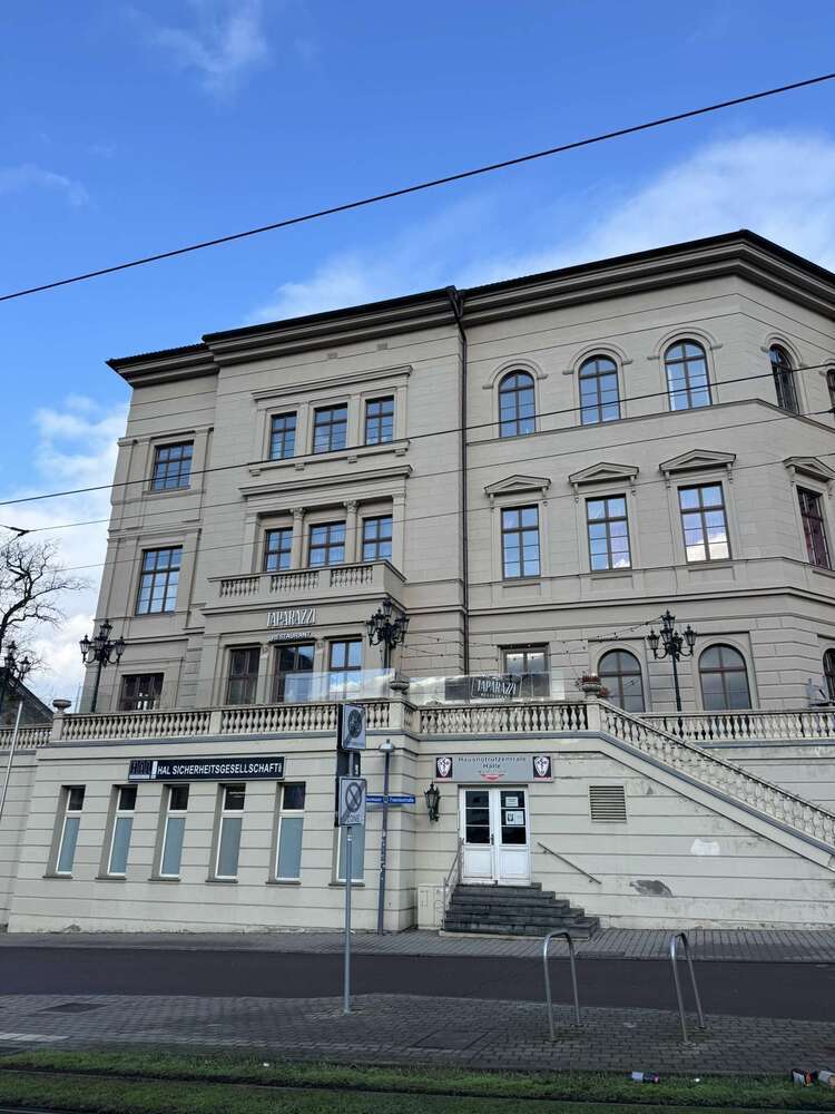 Büro in Halle 763,50 € 152.7 m²