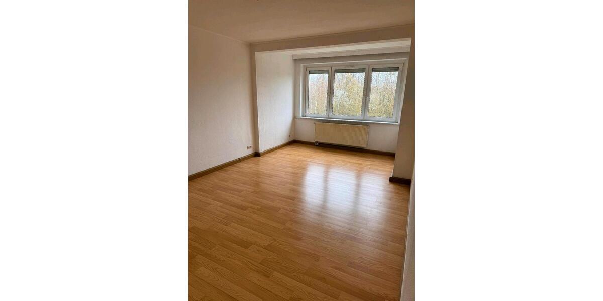 Etagenwohnung Bitterfeld-Wolfen Wolfen - 3 Zimmer, 86 m&sup2;, 725&euro; | Angebot:25408251