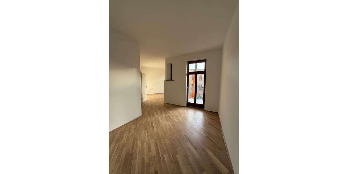 Etagenwohnung Halle Büschdorf - 4 Zimmer, 90 m&sup2;, 895&euro; | Angebot:26780057