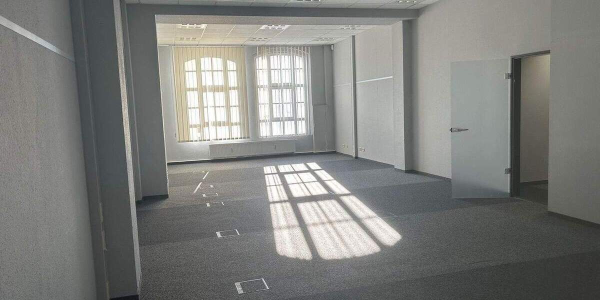 Gewerbeobjekt Halle (Saale) Büschdorf - 1 Zimmer, 488 m&sup2;, 3.990&euro; | Angebot:25671753