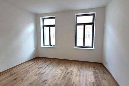  ERSTBEZUG - Südliche Innenstadt - Parkett - Balkon - Einbauküche 3 zimmer