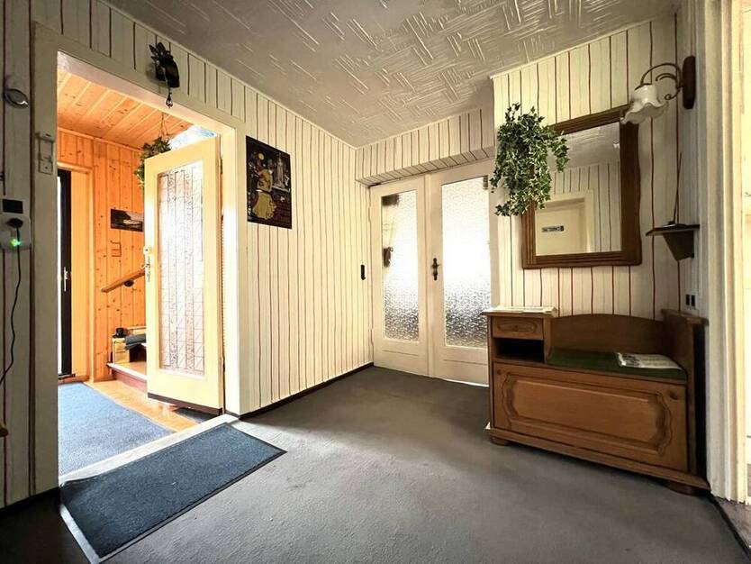 Idyllisches Einfamilenhaus mit Garage, überdachter Terrasse u. Garten in unmittelbarer Goitzschenähe