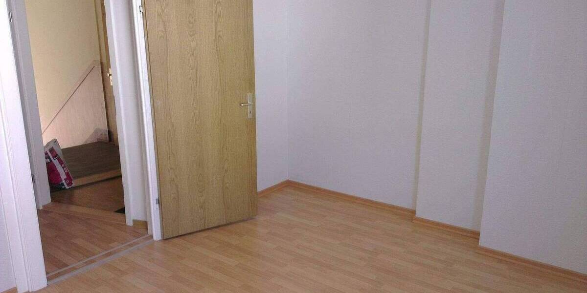 Etagenwohnung Halle (Saale) Innenstadt - 2 Zimmer, 39 m&sup2;, 357&euro; | Angebot:26867555